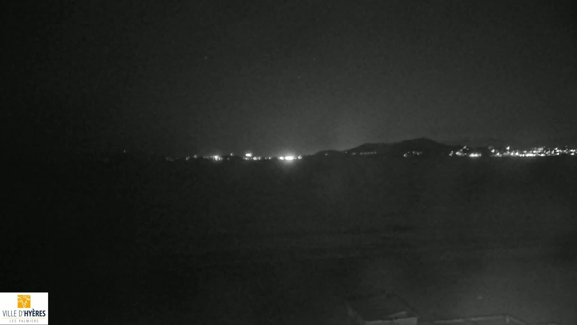 Hyeres - Plage dees Estagnets Beach Live Cam - Toulon, Var, Provence-Alpes-Cote d’Azur, France