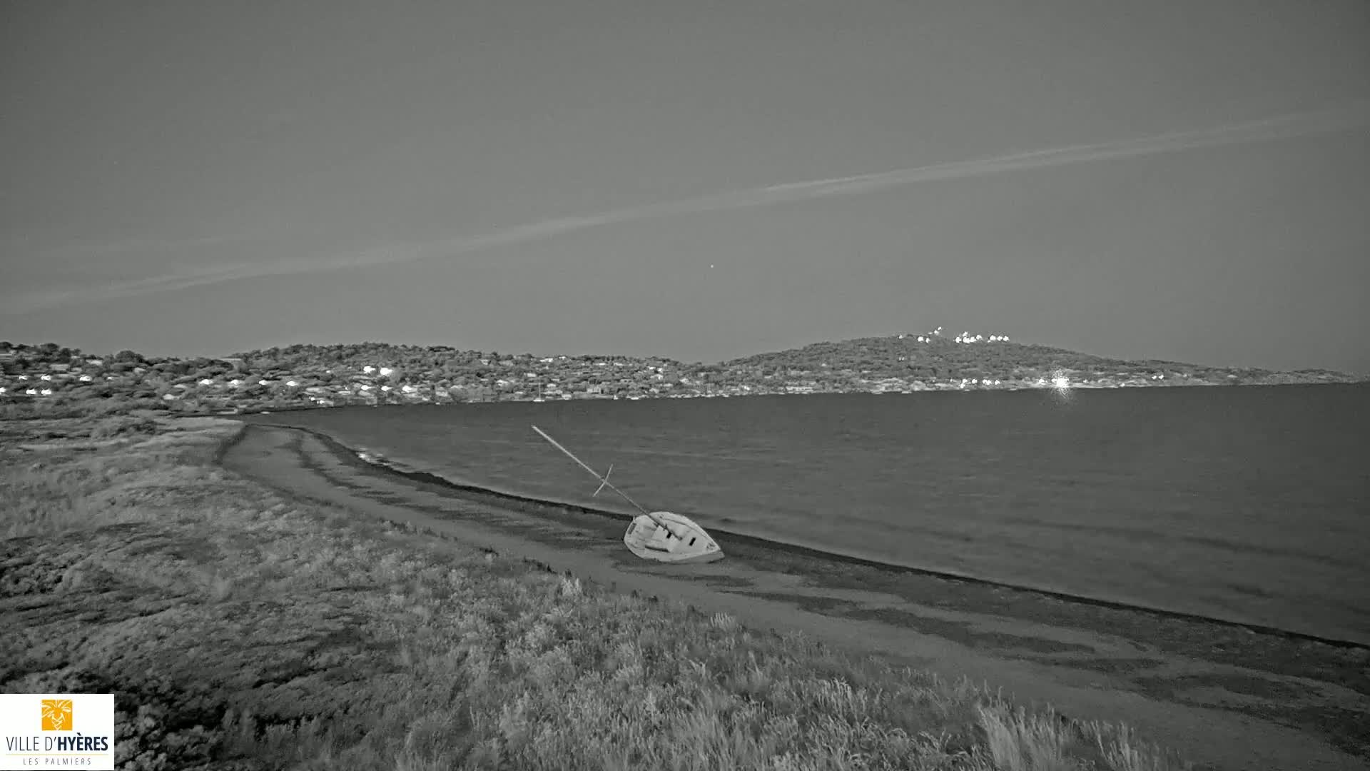 Hyeres - Plage dees Estagnets Beach Live Cam - Toulon, Var, Provence-Alpes-Cote d’Azur, France