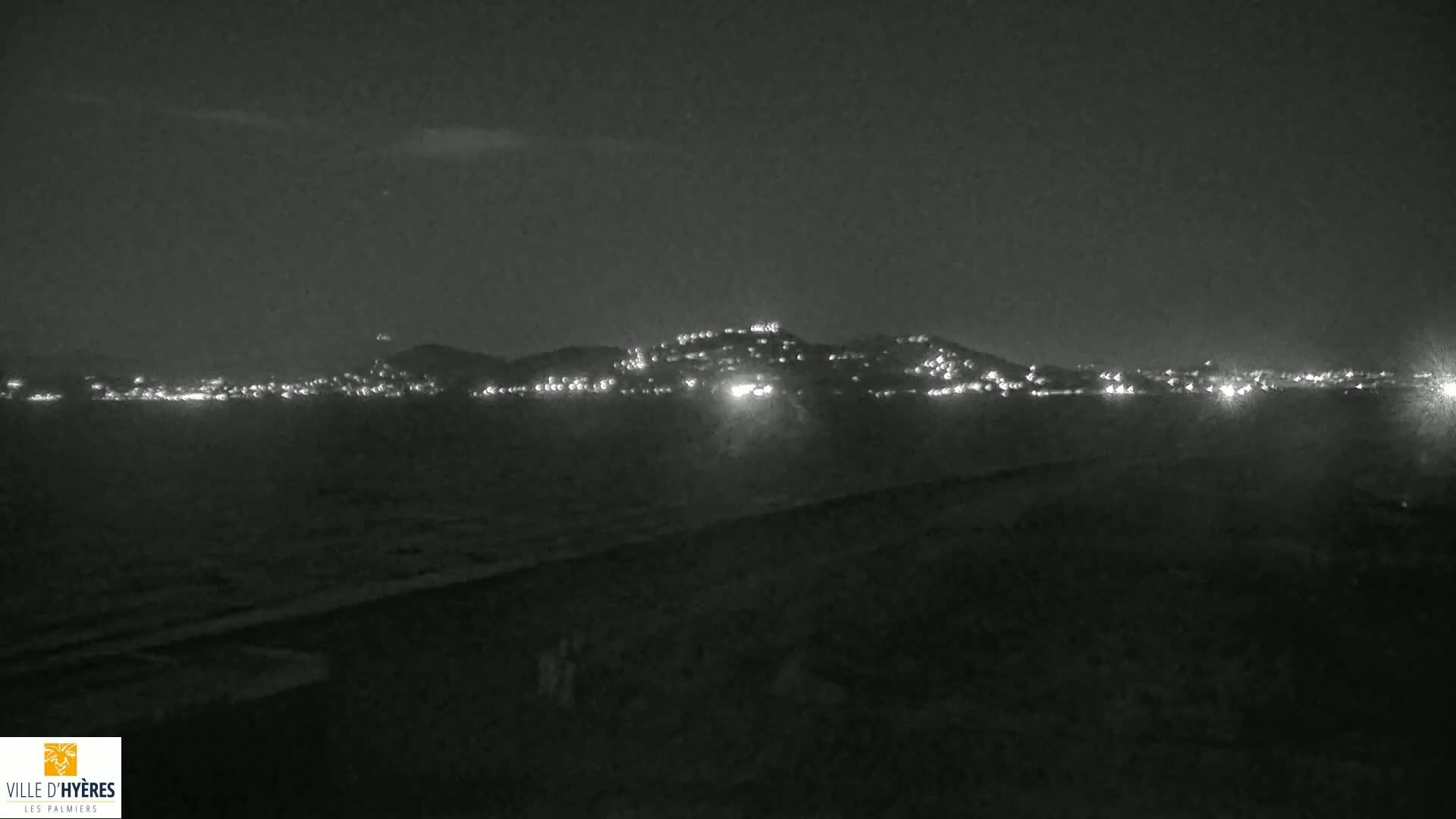 Hyeres - Plage dees Estagnets Beach Live Cam - Toulon, Var, Provence-Alpes-Cote d’Azur, France