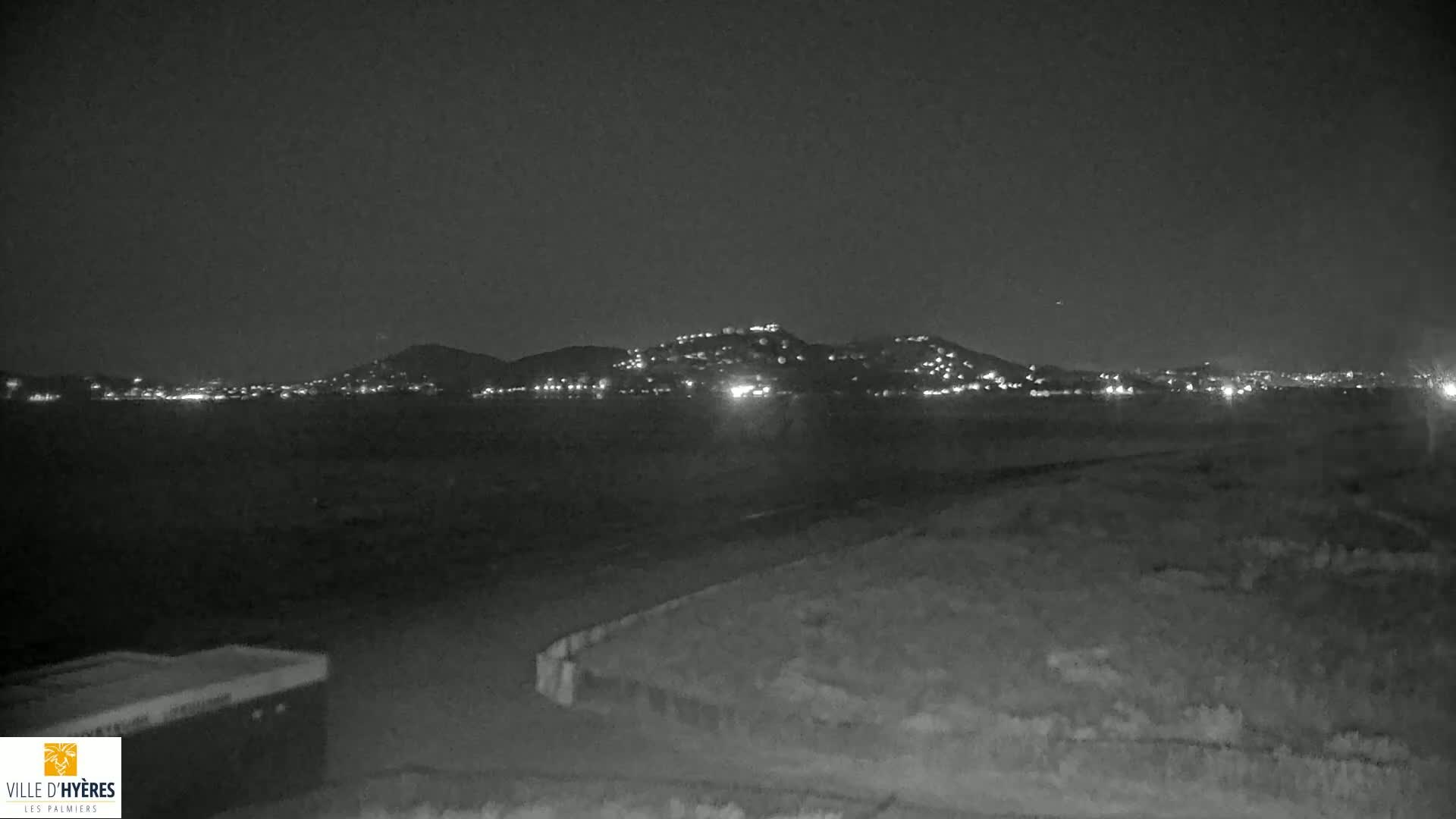 Hyeres - Plage dees Estagnets Beach Live Cam - Toulon, Var, Provence-Alpes-Cote d’Azur, France
