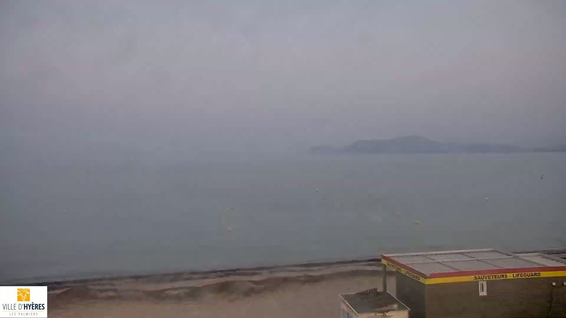 Hyeres - Plage dees Estagnets Beach Live Cam - Toulon, Var, Provence-Alpes-Cote d’Azur, France
