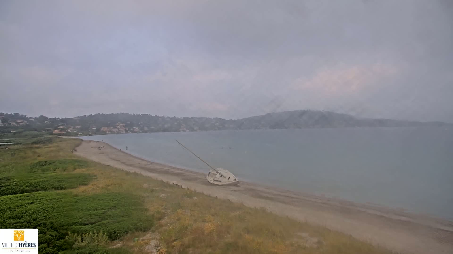 Hyeres - Plage dees Estagnets Beach Live Cam - Toulon, Var, Provence-Alpes-Cote d’Azur, France
