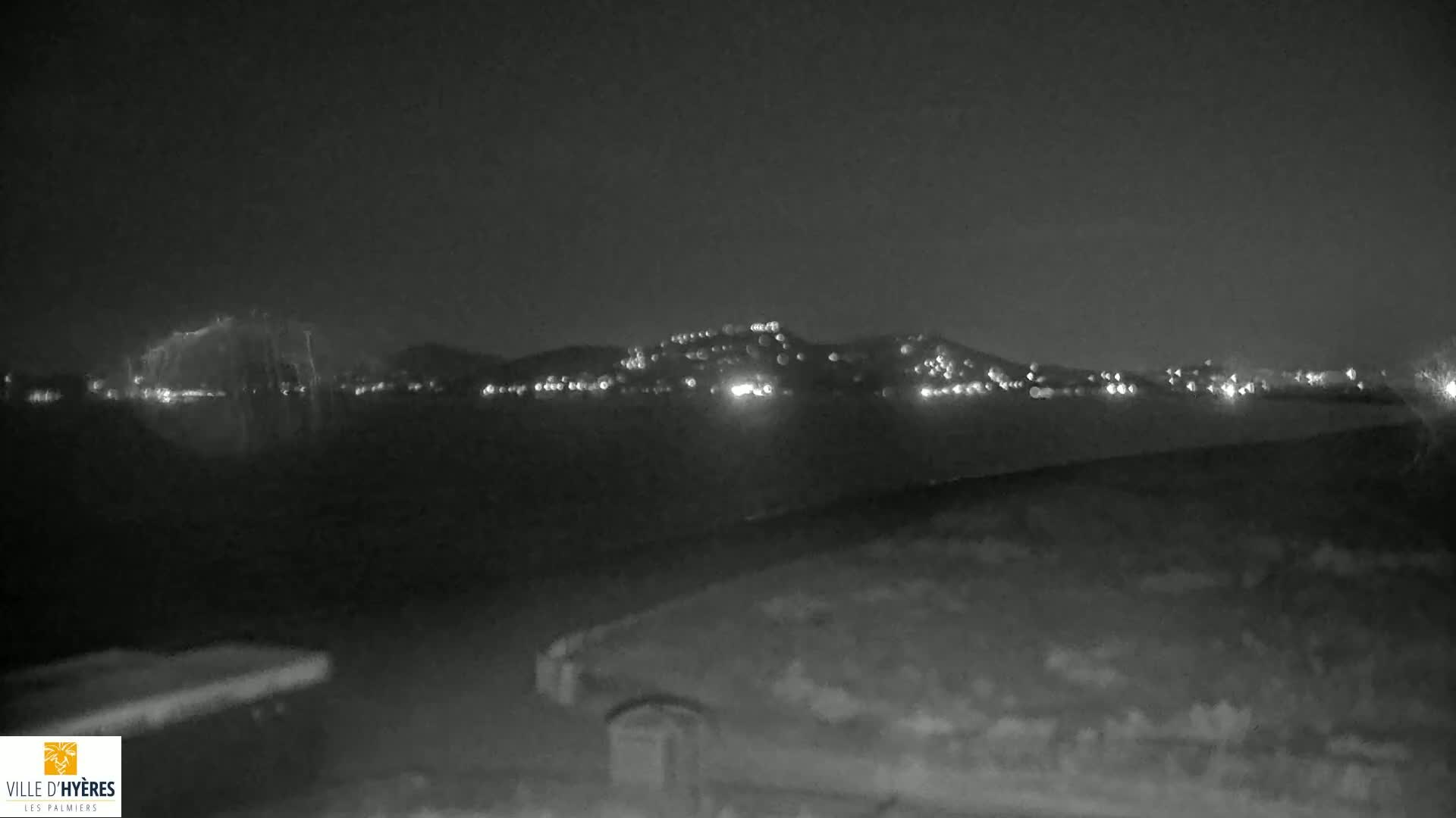 Hyeres - Plage dees Estagnets Beach Live Cam - Toulon, Var, Provence-Alpes-Cote d’Azur, France