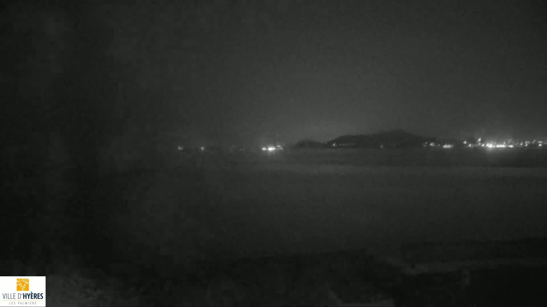 Hyeres - Plage dees Estagnets Beach Live Cam - Toulon, Var, Provence-Alpes-Cote d’Azur, France