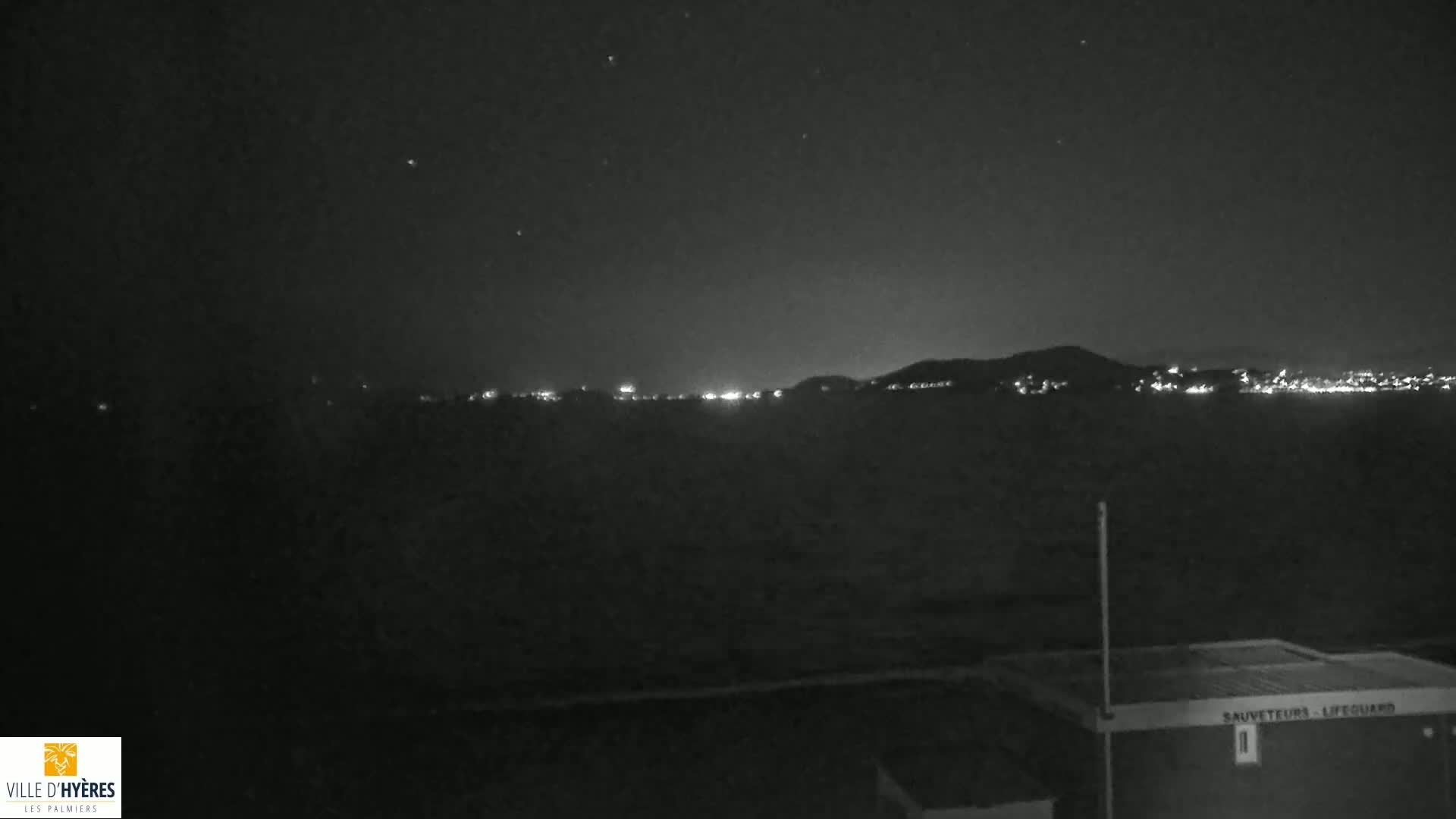 Hyeres - Plage dees Estagnets Beach Live Cam - Toulon, Var, Provence-Alpes-Cote d’Azur, France