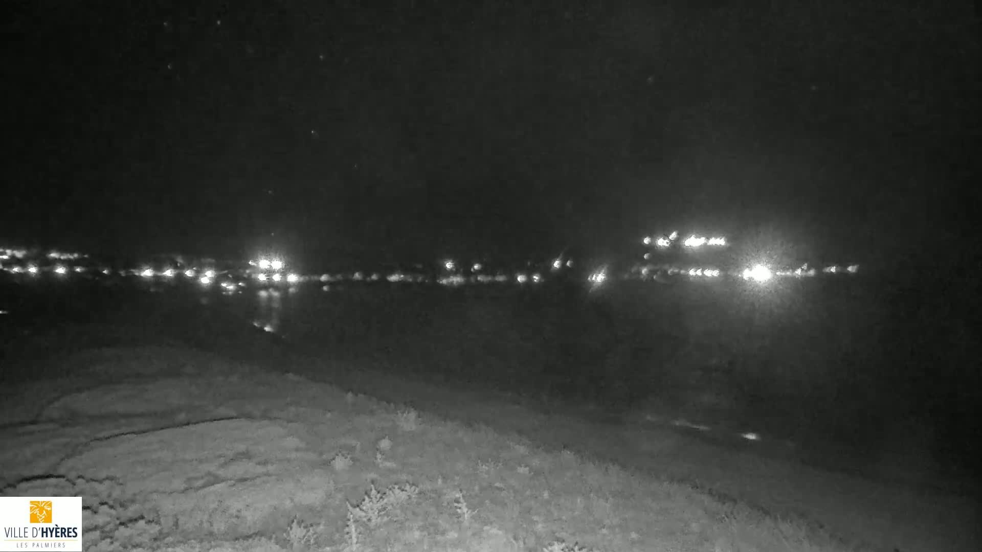 Hyeres - Plage dees Estagnets Beach Live Cam - Toulon, Var, Provence-Alpes-Cote d’Azur, France