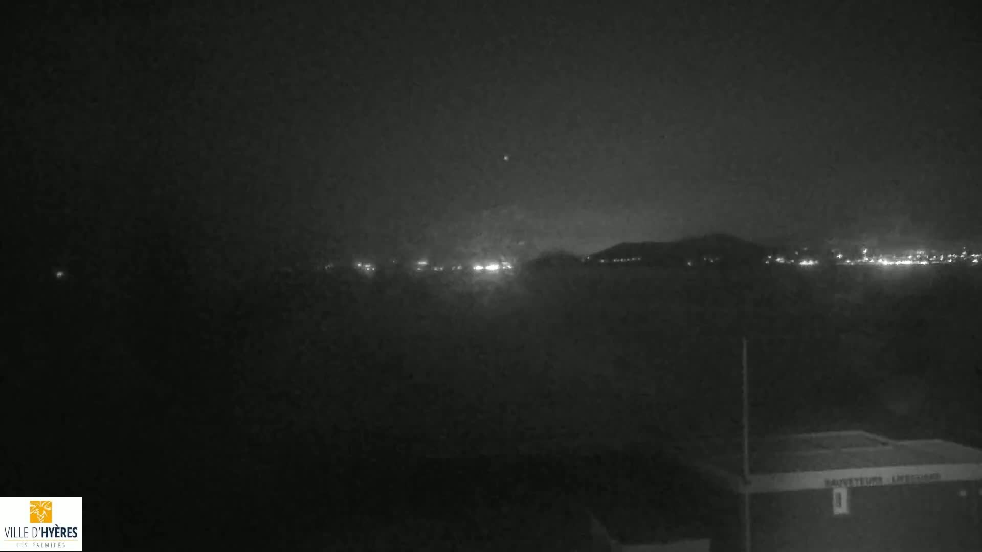 Hyeres - Plage dees Estagnets Beach Live Cam - Toulon, Var, Provence-Alpes-Cote d’Azur, France