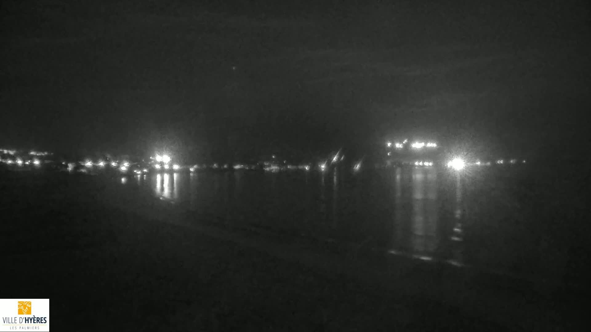 Hyeres - Plage dees Estagnets Beach Live Cam - Toulon, Var, Provence-Alpes-Cote d’Azur, France