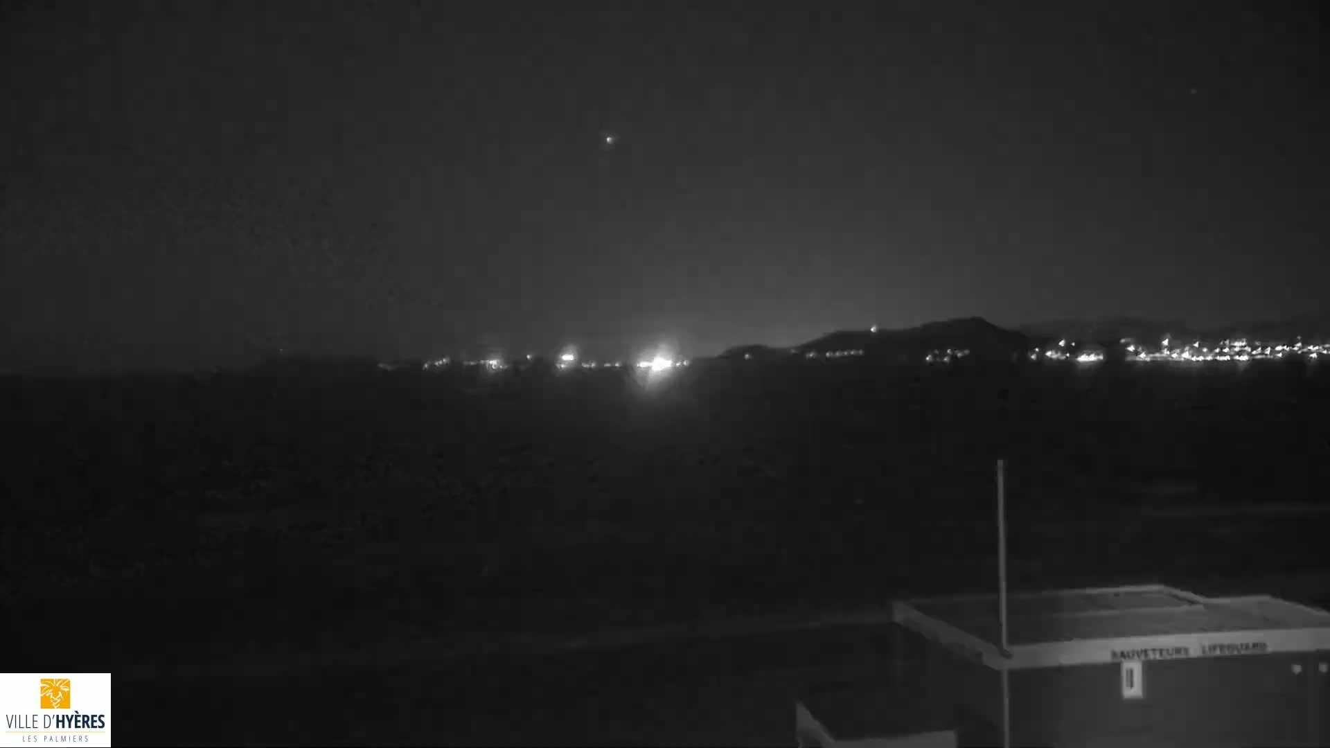 Hyeres - Plage dees Estagnets Beach Live Cam - Toulon, Var, Provence-Alpes-Cote d’Azur, France
