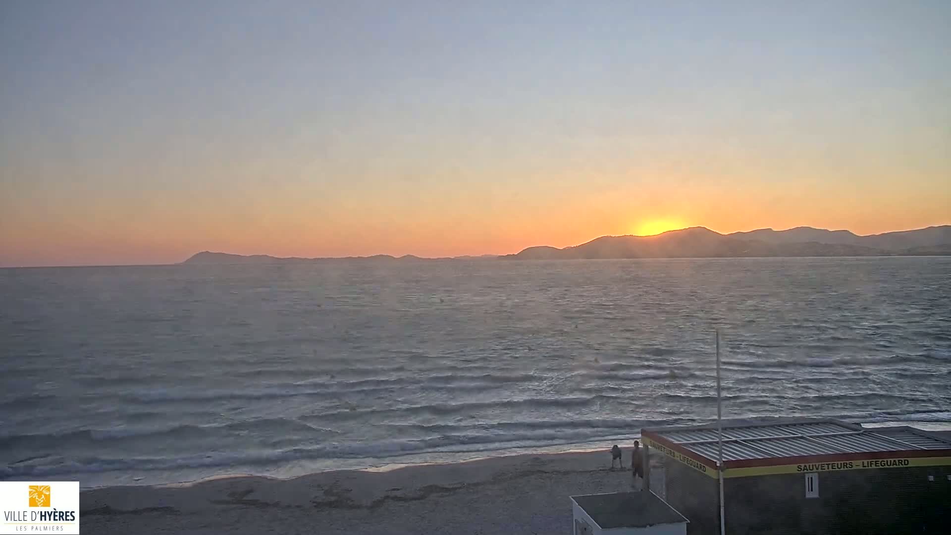 Hyeres - Plage dees Estagnets Beach Live Cam - Toulon, Var, Provence-Alpes-Cote d’Azur, France