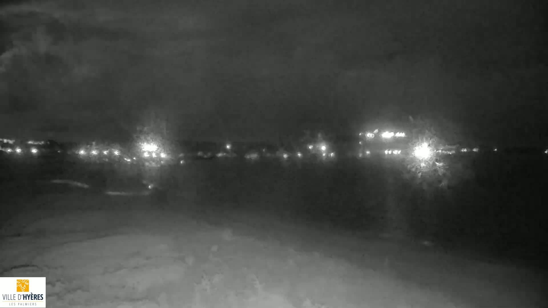 Hyeres - Plage dees Estagnets Beach Live Cam - Toulon, Var, Provence-Alpes-Cote d’Azur, France