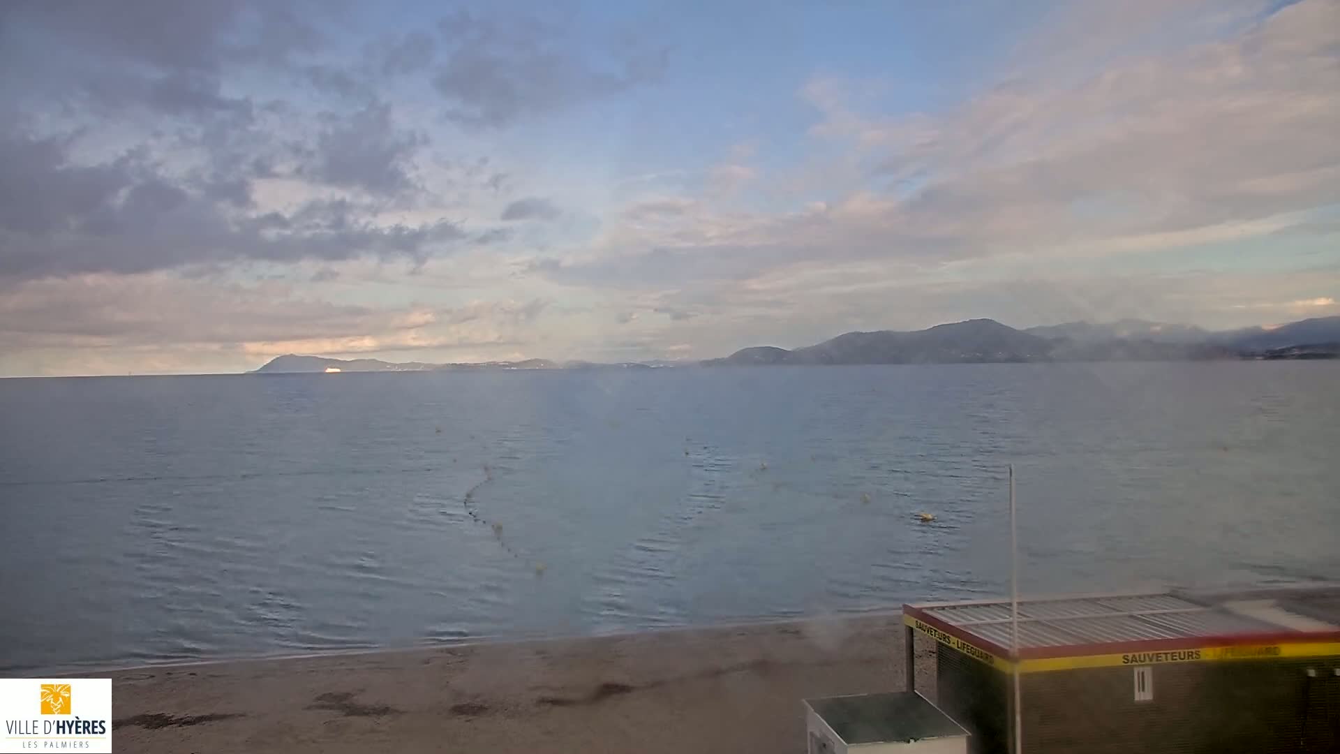 Hyeres - Plage dees Estagnets Beach Live Cam - Toulon, Var, Provence-Alpes-Cote d’Azur, France