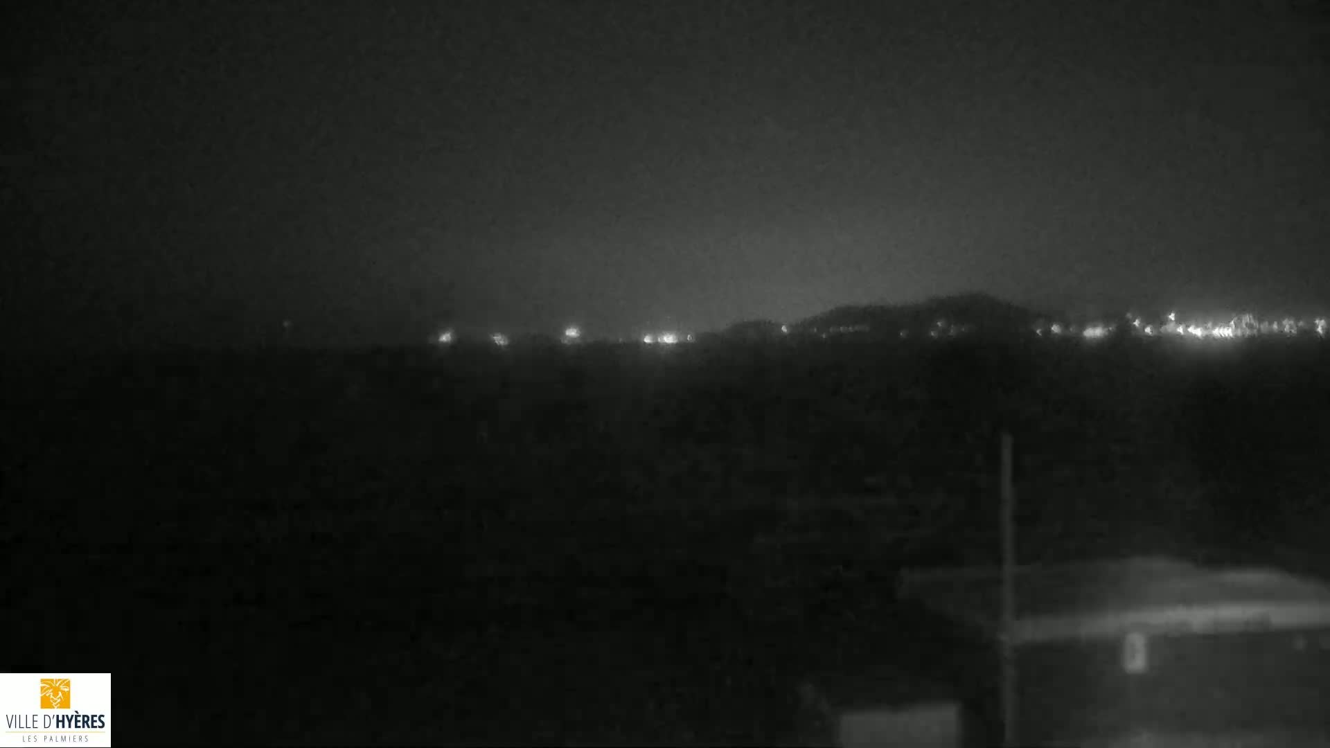 Hyeres - Plage dees Estagnets Beach Live Cam - Toulon, Var, Provence-Alpes-Cote d’Azur, France