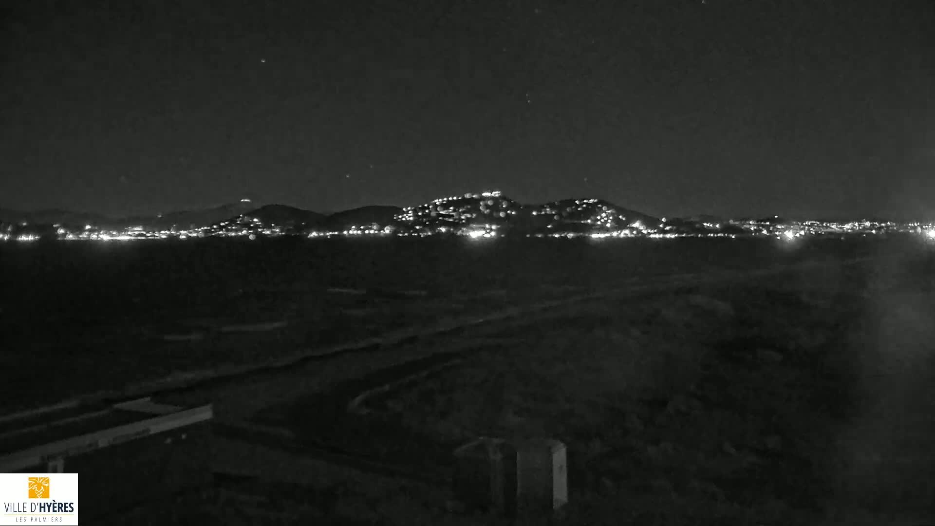 Hyeres - Plage dees Estagnets Beach Live Cam - Toulon, Var, Provence-Alpes-Cote d’Azur, France