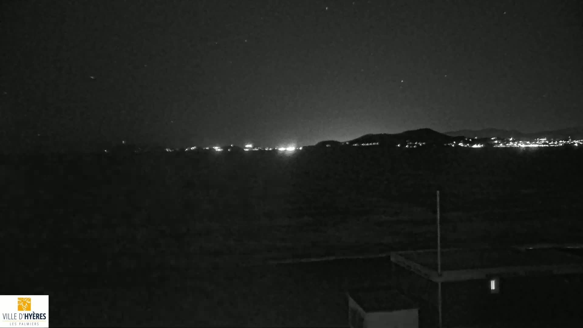 Hyeres - Plage dees Estagnets Beach Live Cam - Toulon, Var, Provence-Alpes-Cote d’Azur, France