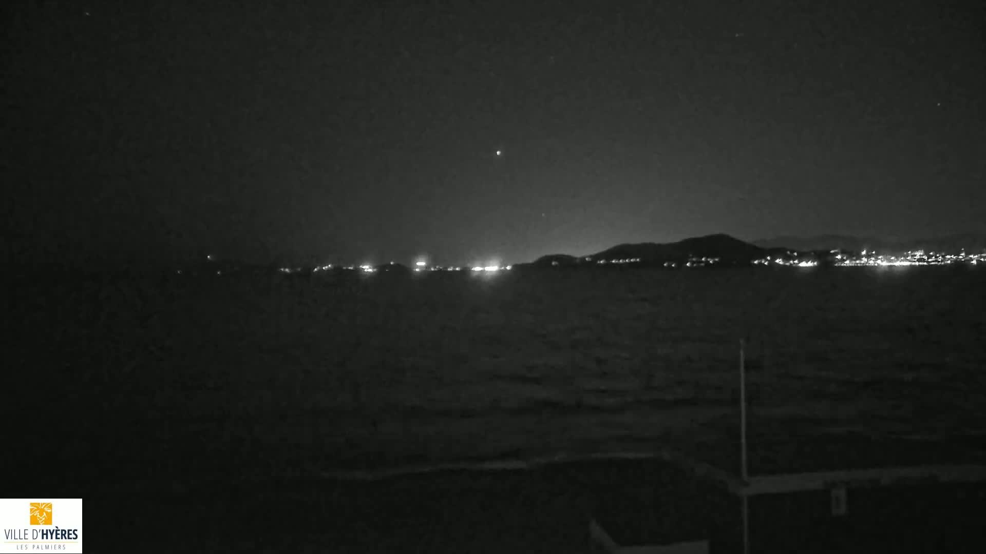 Hyeres - Plage dees Estagnets Beach Live Cam - Toulon, Var, Provence-Alpes-Cote d’Azur, France