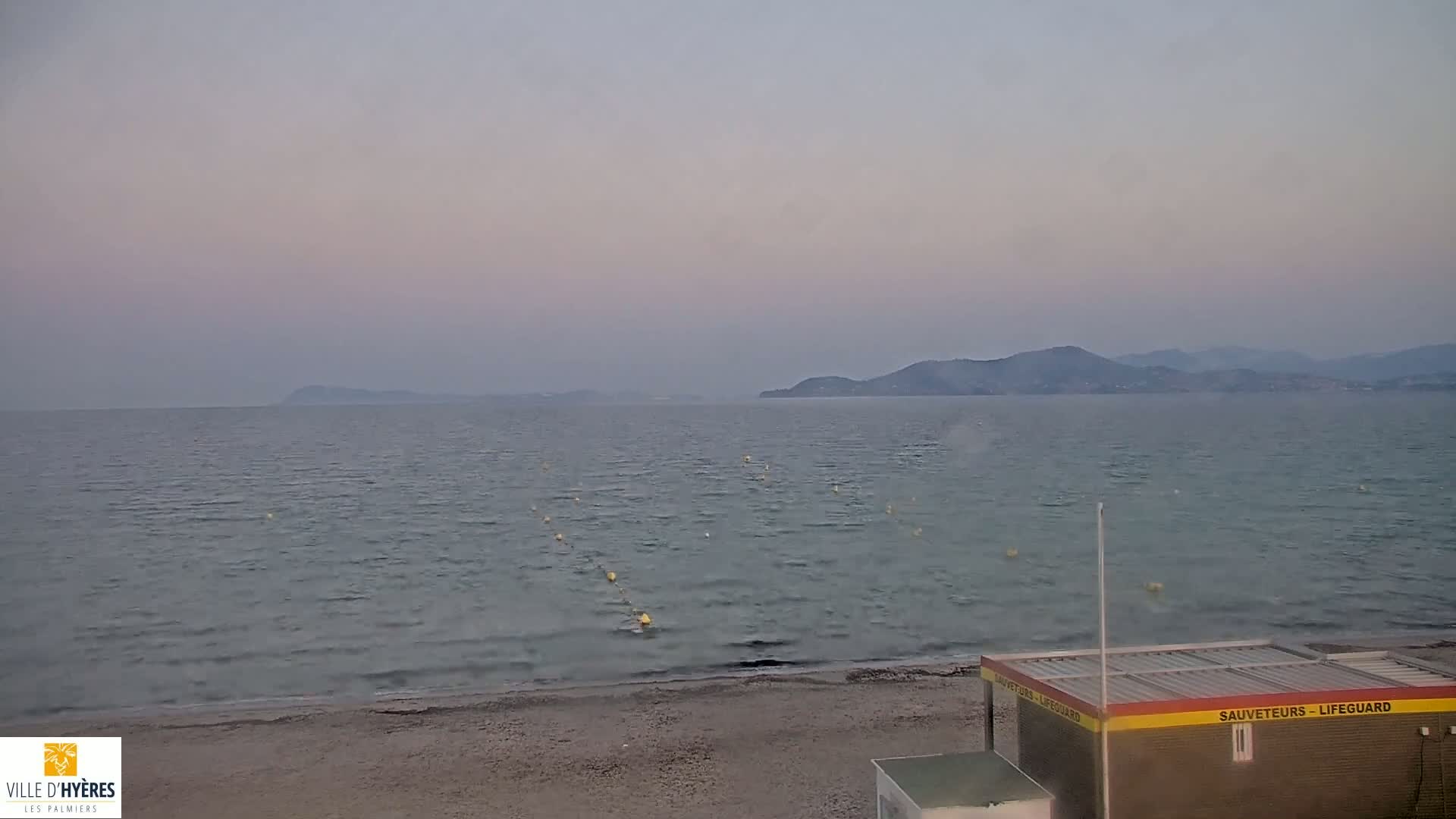 Hyeres - Plage dees Estagnets Beach Live Cam - Toulon, Var, Provence-Alpes-Cote d’Azur, France