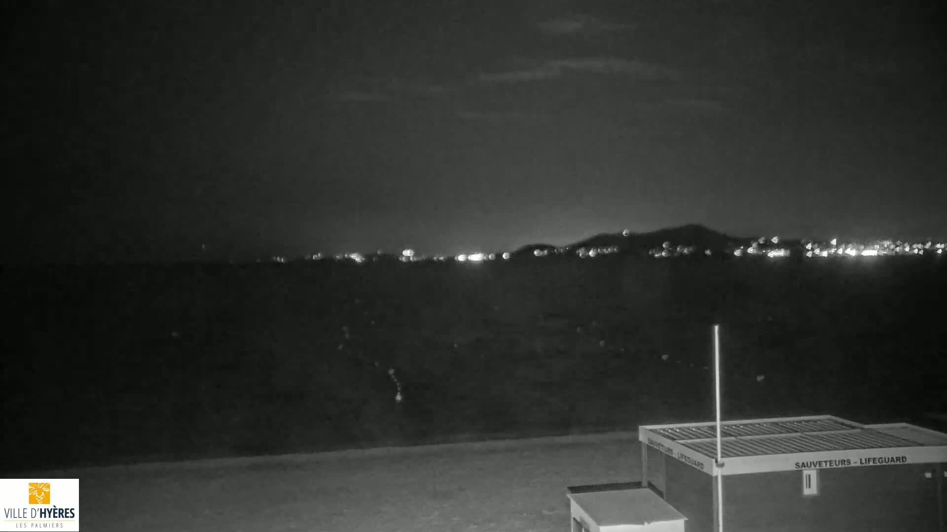 Hyeres - Plage dees Estagnets Beach Live Cam - Toulon, Var, Provence-Alpes-Cote d’Azur, France