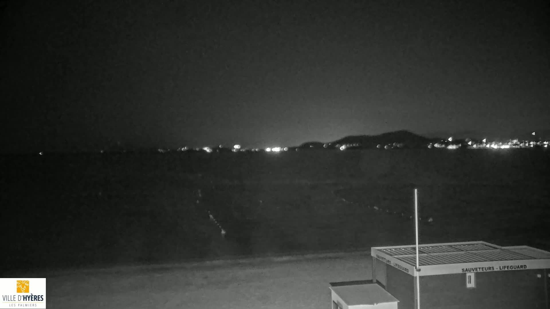 Hyeres - Plage dees Estagnets Beach Live Cam - Toulon, Var, Provence-Alpes-Cote d’Azur, France