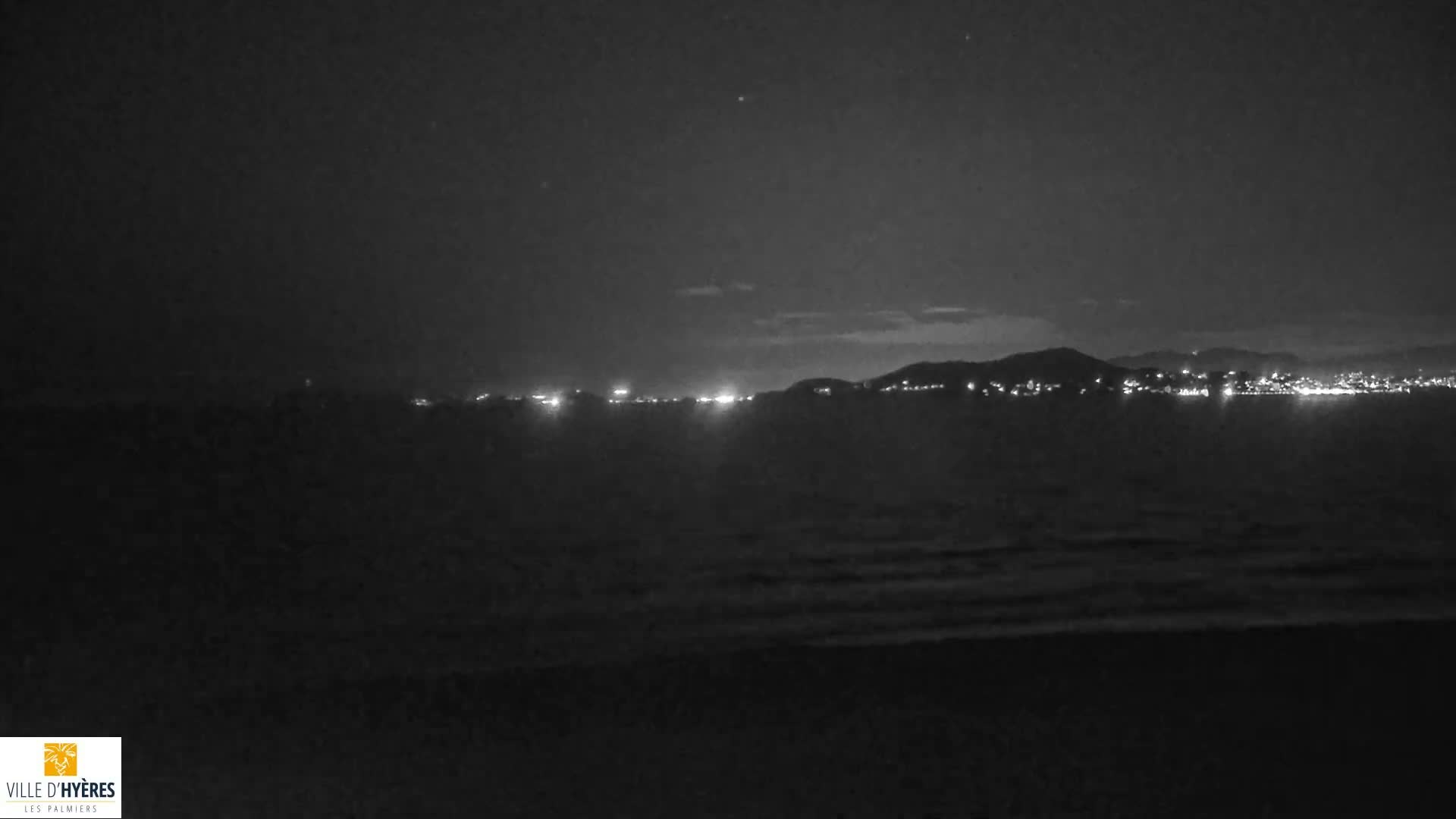 Hyeres - Plage dees Estagnets Beach Live Cam - Toulon, Var, Provence-Alpes-Cote d’Azur, France