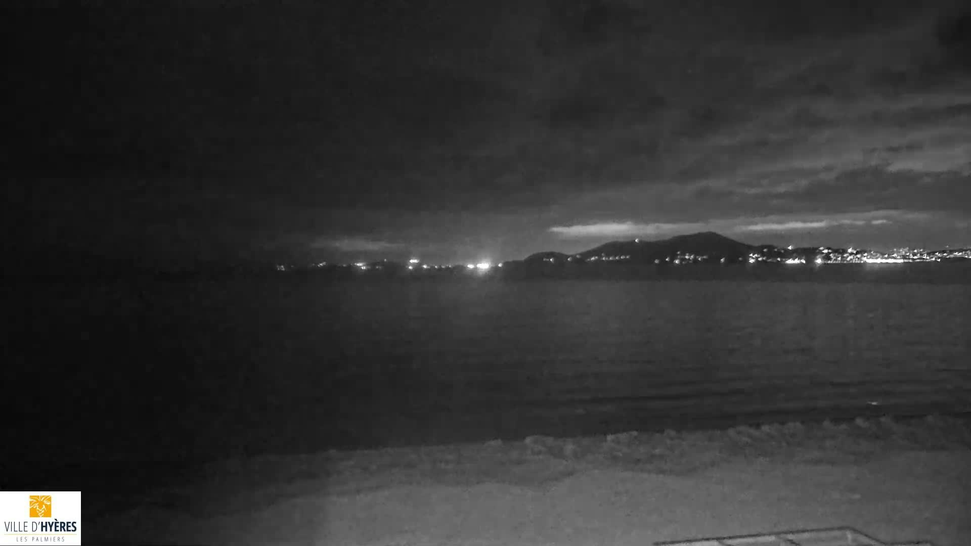 Hyeres - Plage dees Estagnets Beach Live Cam - Toulon, Var, Provence-Alpes-Cote d’Azur, France
