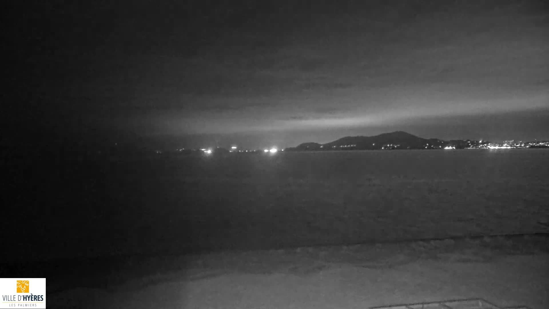 Hyeres - Plage dees Estagnets Beach Live Cam - Toulon, Var, Provence-Alpes-Cote d’Azur, France