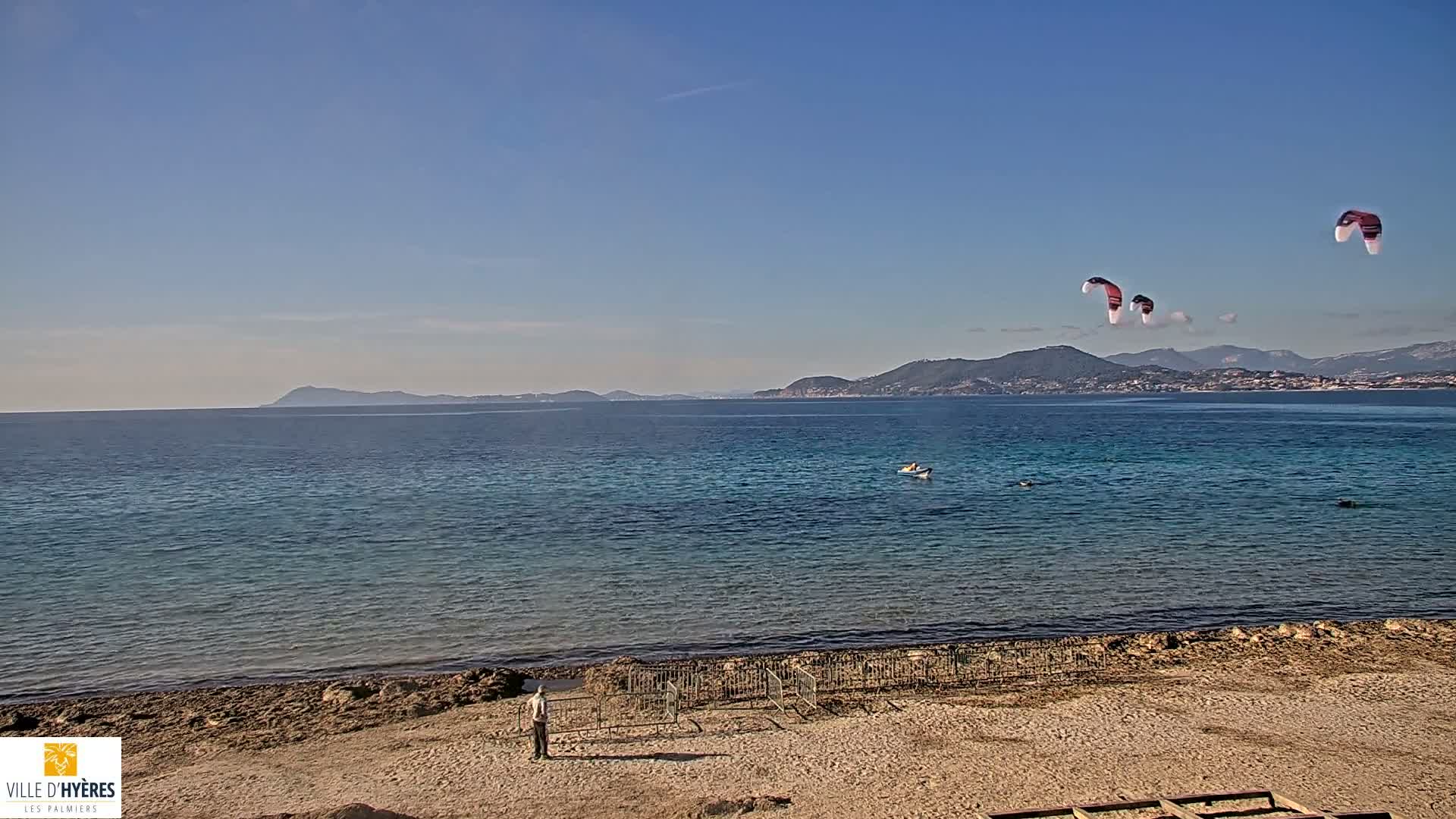 Hyeres - Plage dees Estagnets Beach Live Cam - Toulon, Var, Provence-Alpes-Cote d’Azur, France
