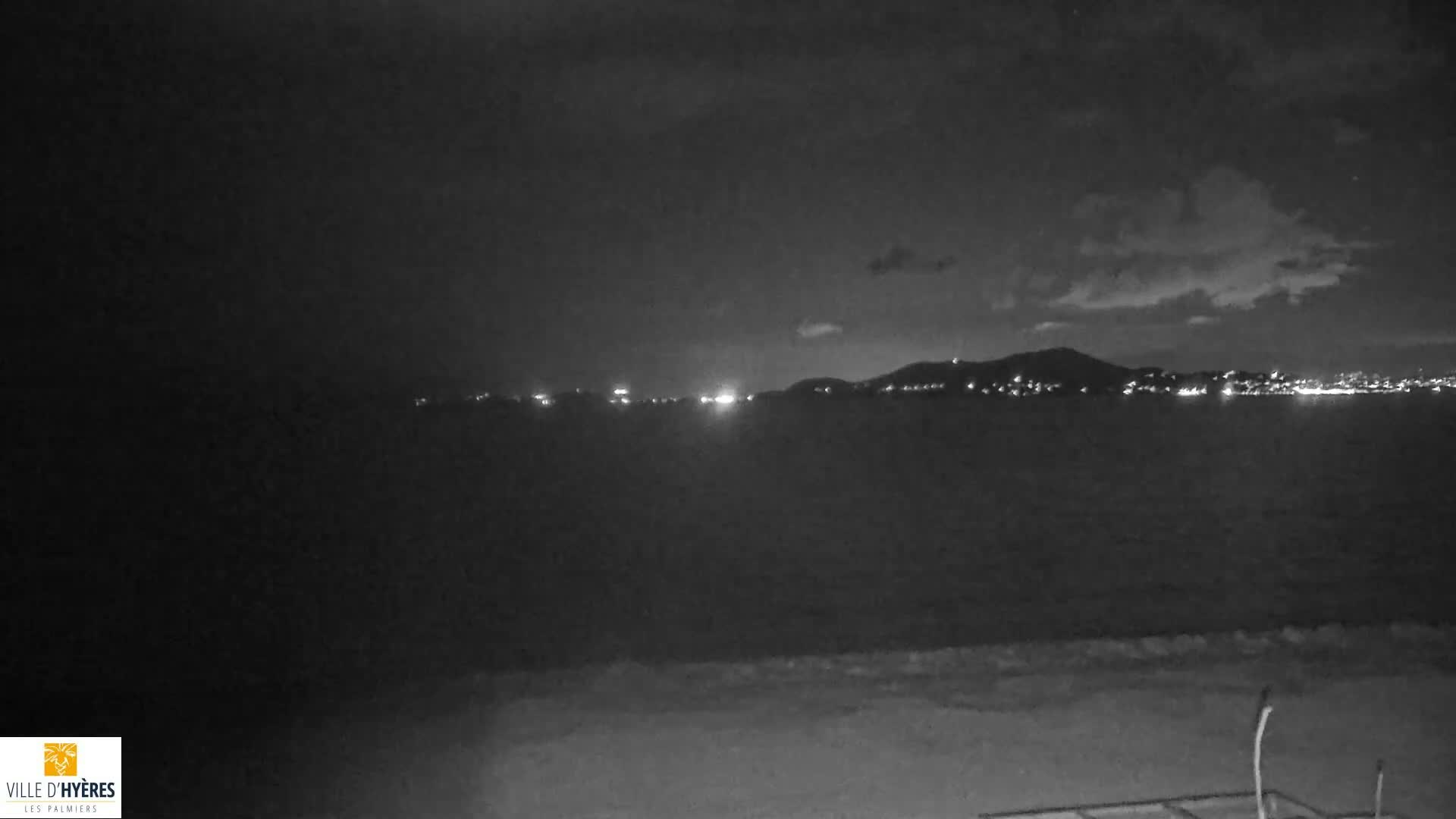 Hyeres - Plage dees Estagnets Beach Live Cam - Toulon, Var, Provence-Alpes-Cote d’Azur, France