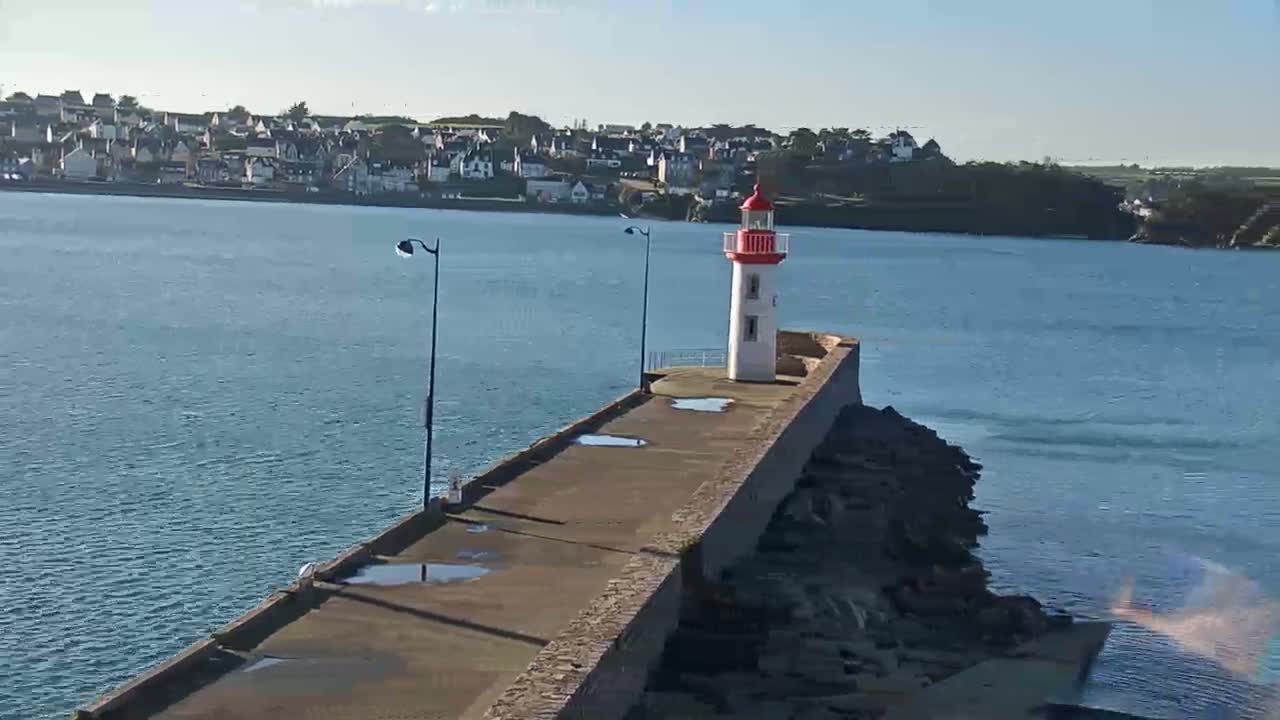Erquy Comune & Port Live Cam - Saint-Brieuc, Cotes-d'Armor, Bretagne, France