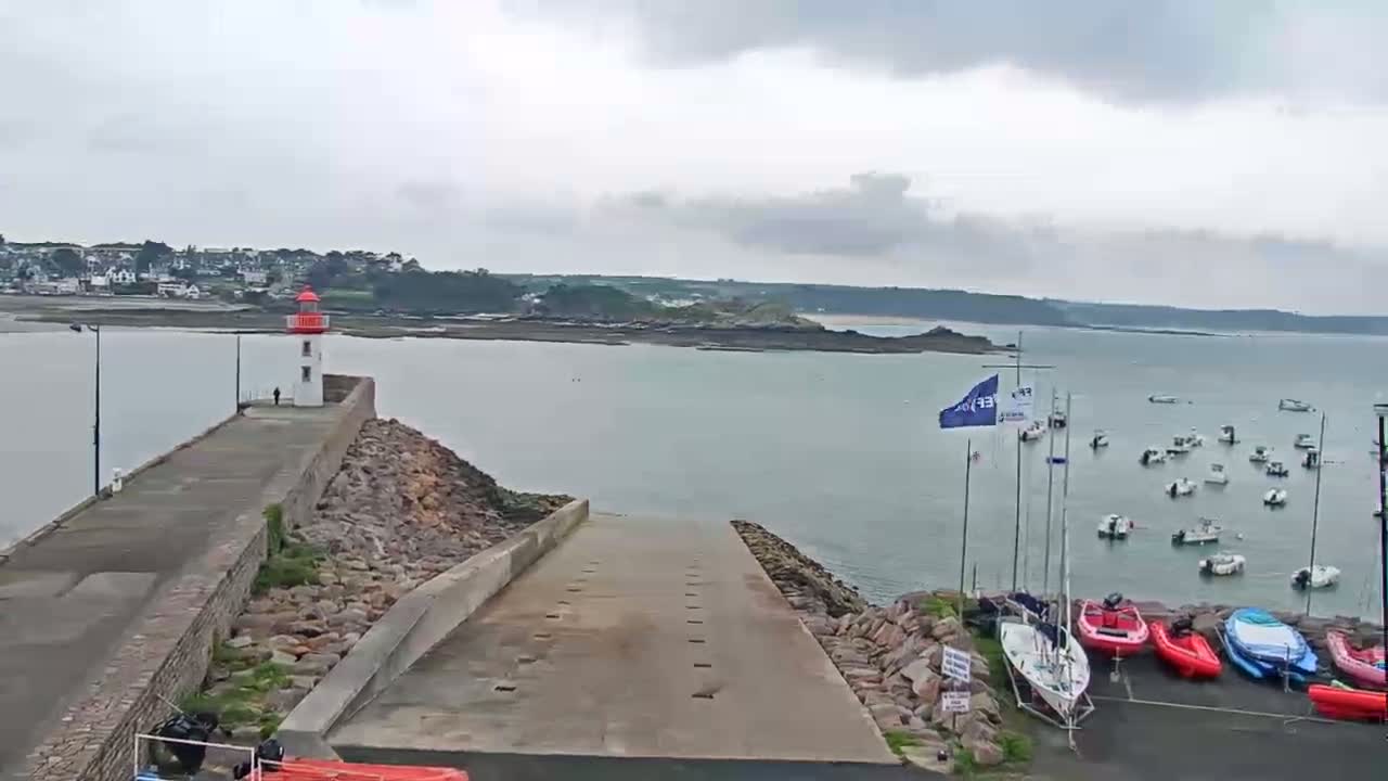 Erquy Comune & Port Live Cam - Saint-Brieuc, Cotes-d'Armor, Bretagne, France