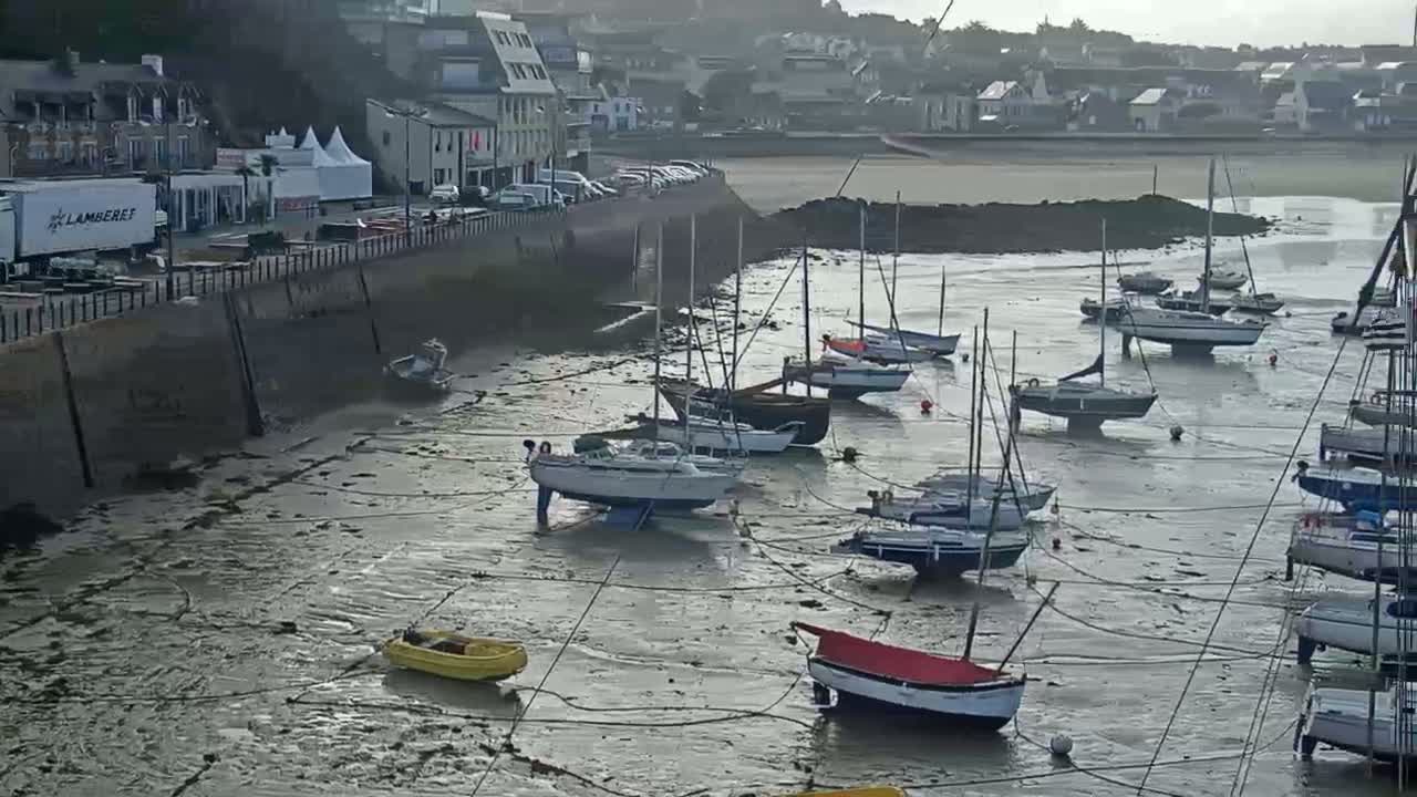 Erquy Comune & Port Live Cam - Saint-Brieuc, Cotes-d'Armor, Bretagne, France