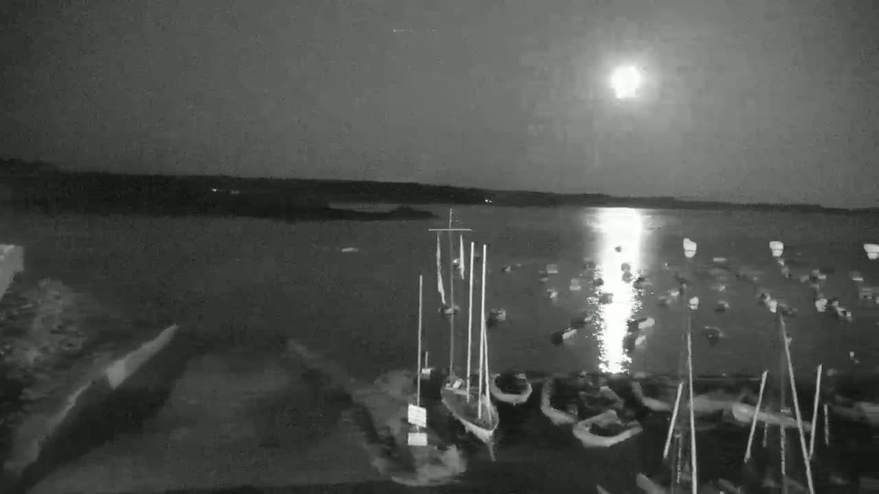 Erquy Comune & Port Live Cam - Saint-Brieuc, Cotes-d'Armor, Bretagne, France