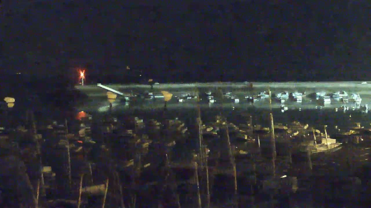 Erquy Comune & Port Live Cam - Saint-Brieuc, Cotes-d'Armor, Bretagne, France