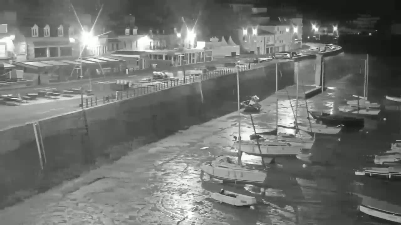 Erquy Comune & Port Live Cam - Saint-Brieuc, Cotes-d'Armor, Bretagne, France