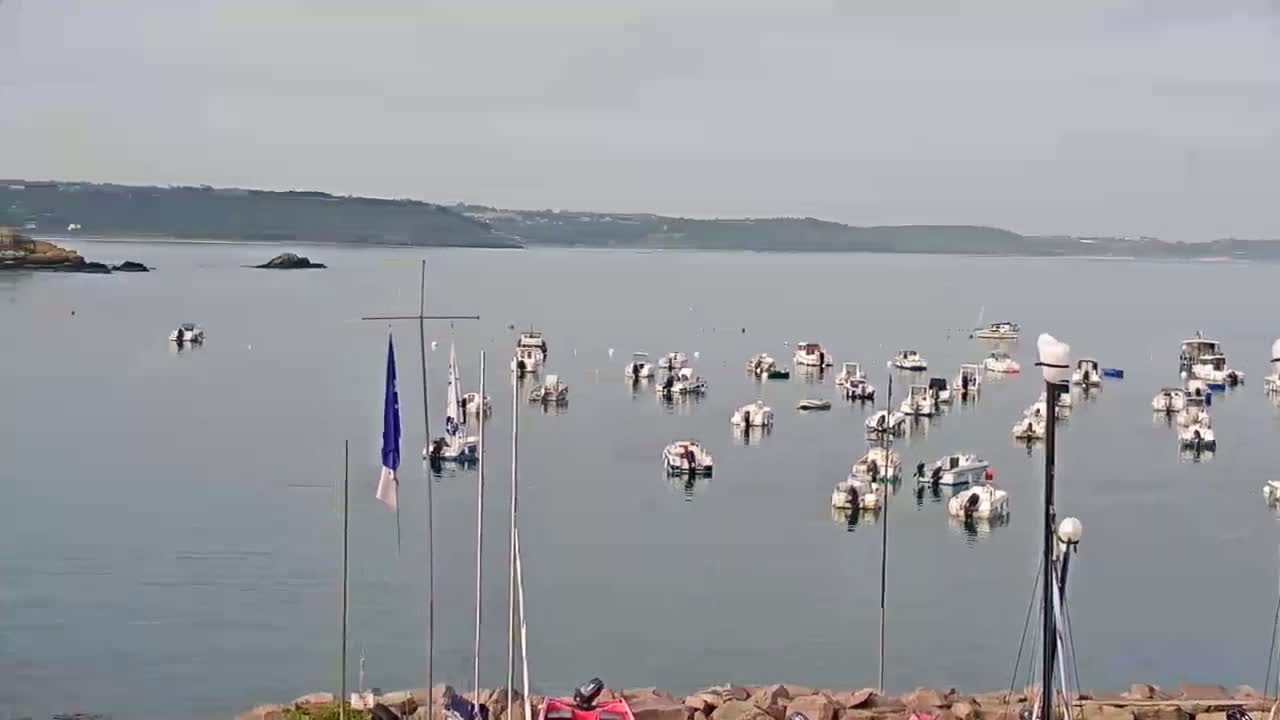 Erquy Comune & Port Live Cam - Saint-Brieuc, Cotes-d'Armor, Bretagne, France