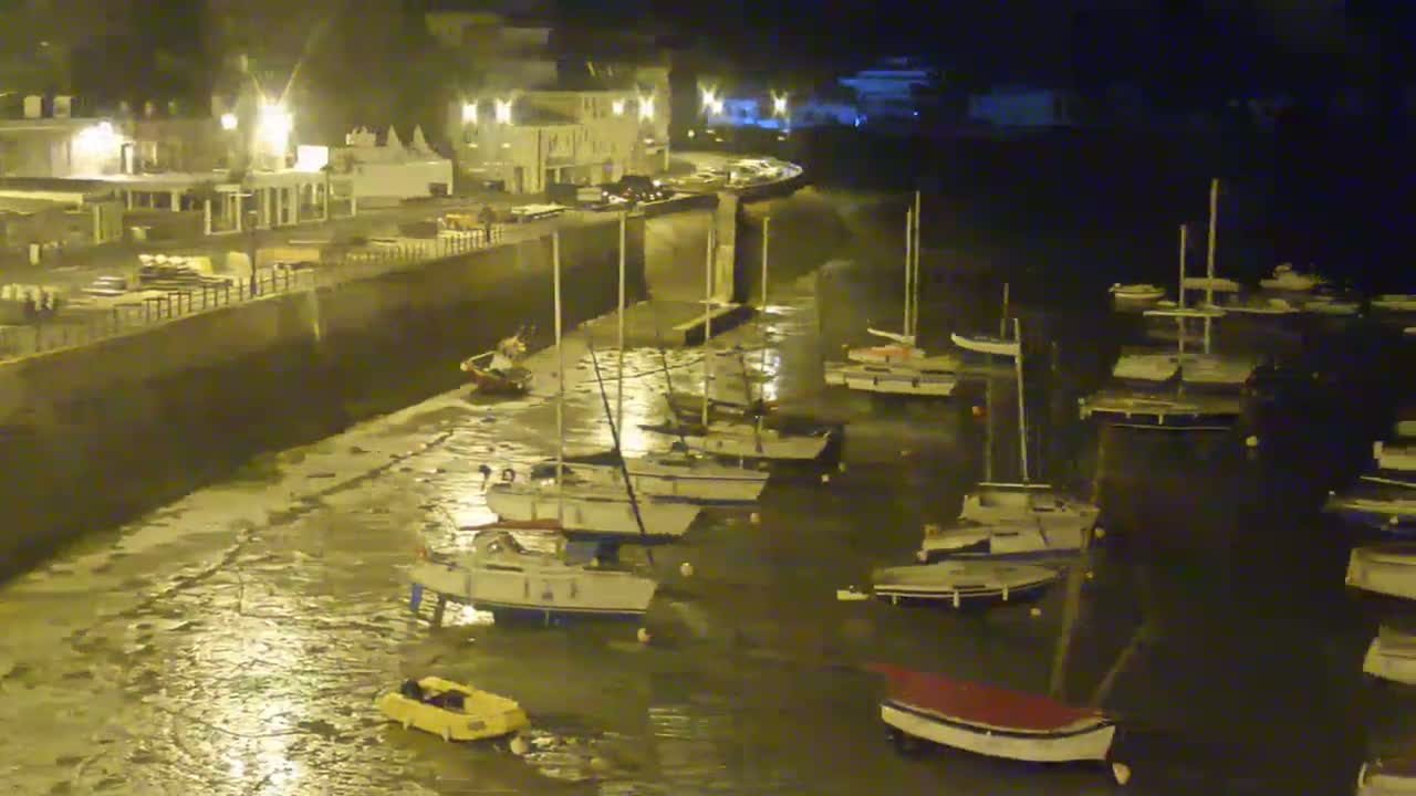 Erquy Comune & Port Live Cam - Saint-Brieuc, Cotes-d'Armor, Bretagne, France