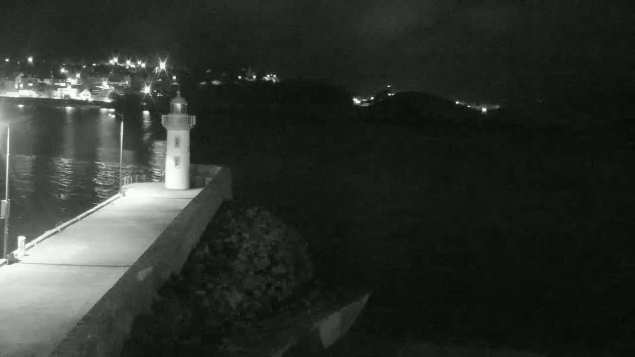 Erquy Comune & Port Live Cam - Saint-Brieuc, Cotes-d'Armor, Bretagne, France