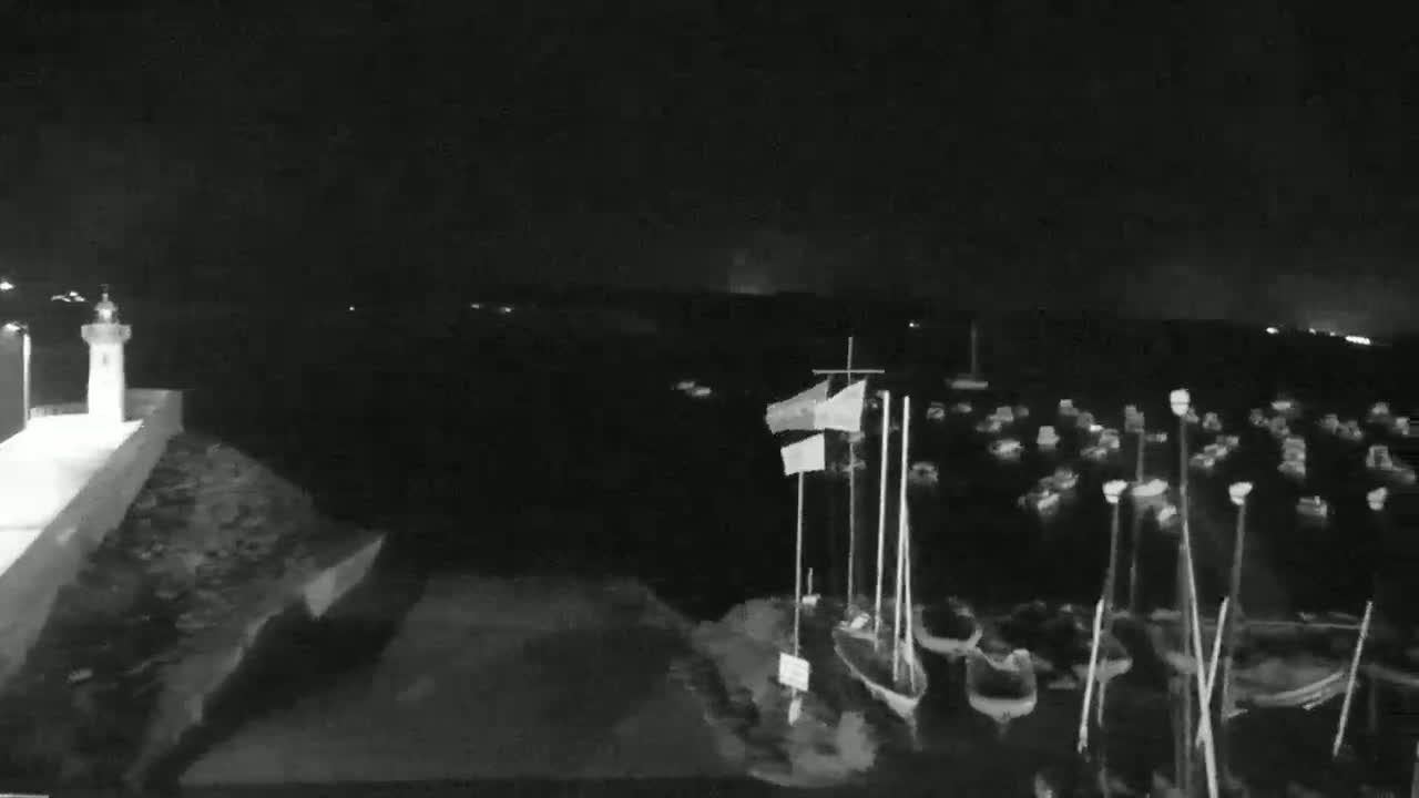 Erquy Comune & Port Live Cam - Saint-Brieuc, Cotes-d'Armor, Bretagne, France