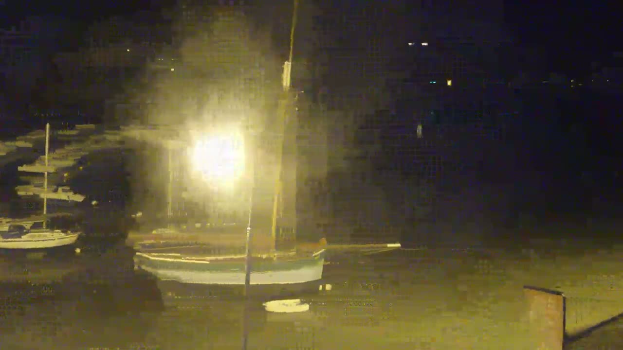 Erquy Comune & Port Live Cam - Saint-Brieuc, Cotes-d'Armor, Bretagne, France