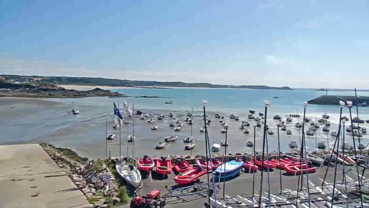 Erquy Comune & Port Live Cam - Saint-Brieuc, Cotes-d'Armor, Bretagne, France