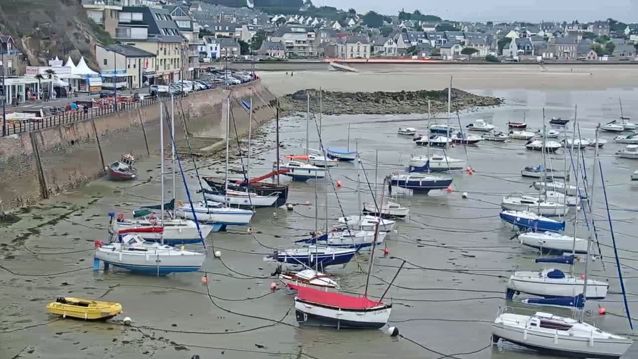 Erquy Comune & Port Live Cam - Saint-Brieuc, Cotes-d'Armor, Bretagne, France