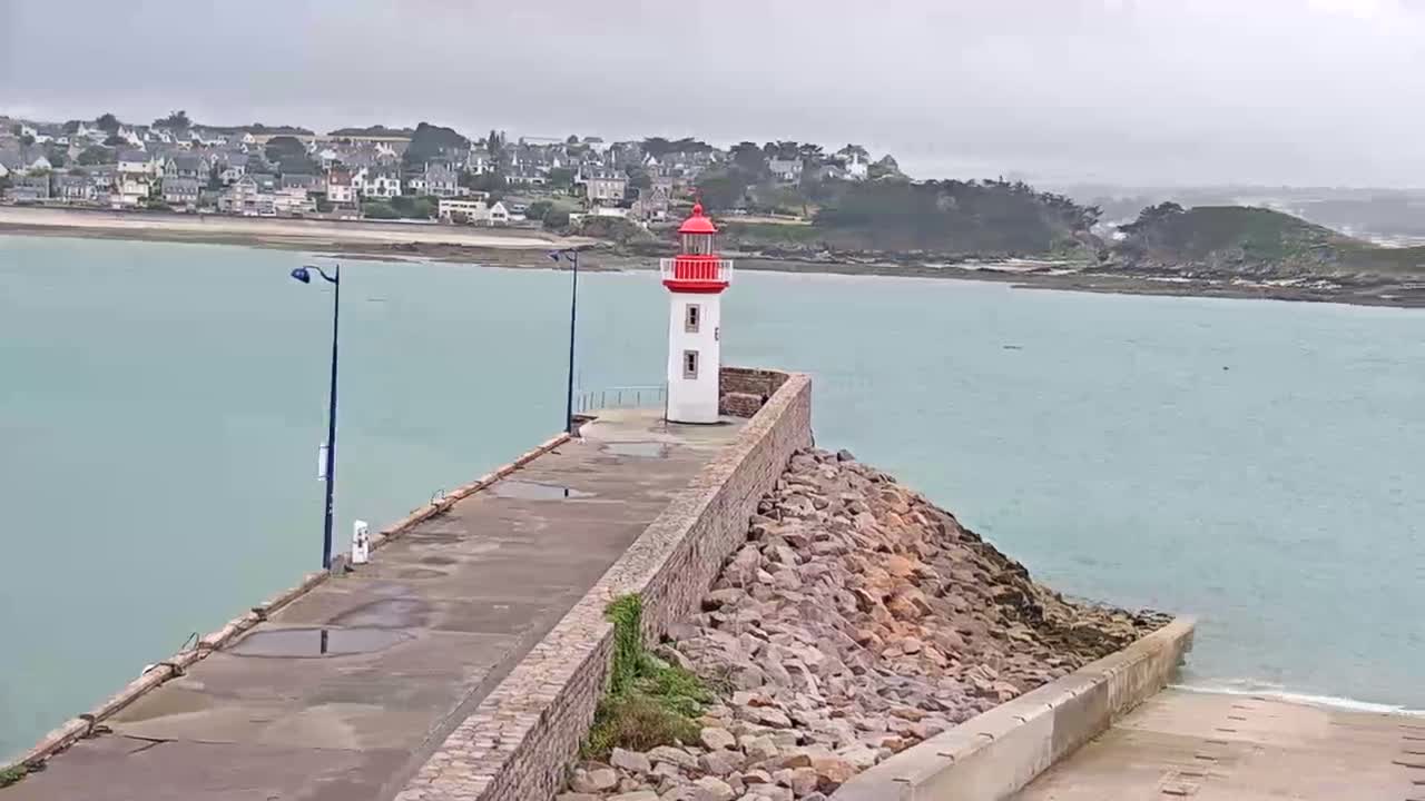 Erquy Comune & Port Live Cam - Saint-Brieuc, Cotes-d'Armor, Bretagne, France