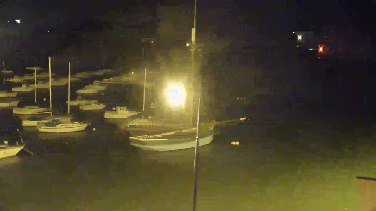 Erquy Comune & Port Live Cam - Saint-Brieuc, Cotes-d'Armor, Bretagne, France