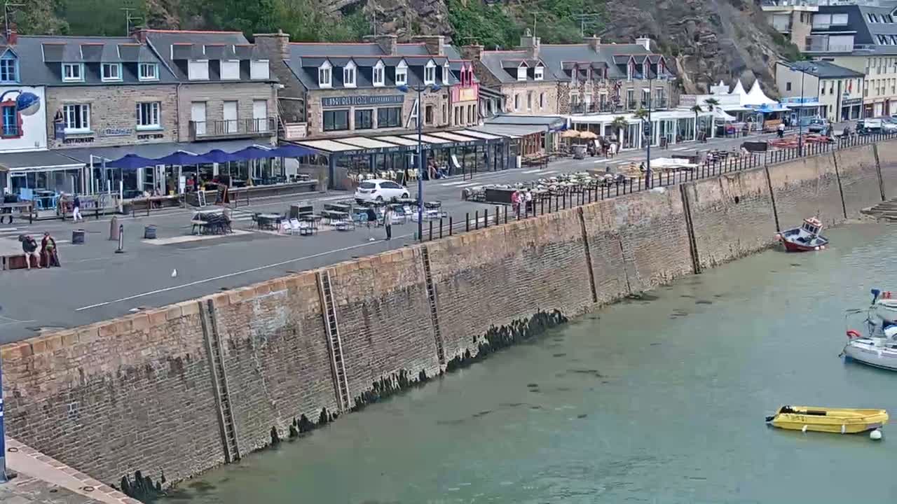 Erquy Comune & Port Live Cam - Saint-Brieuc, Cotes-d'Armor, Bretagne, France