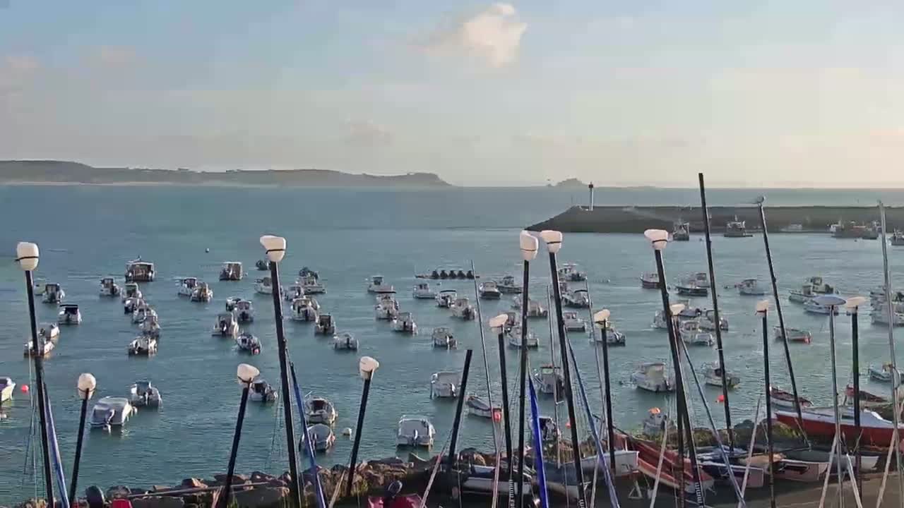 Erquy Comune & Port Live Cam - Saint-Brieuc, Cotes-d'Armor, Bretagne, France
