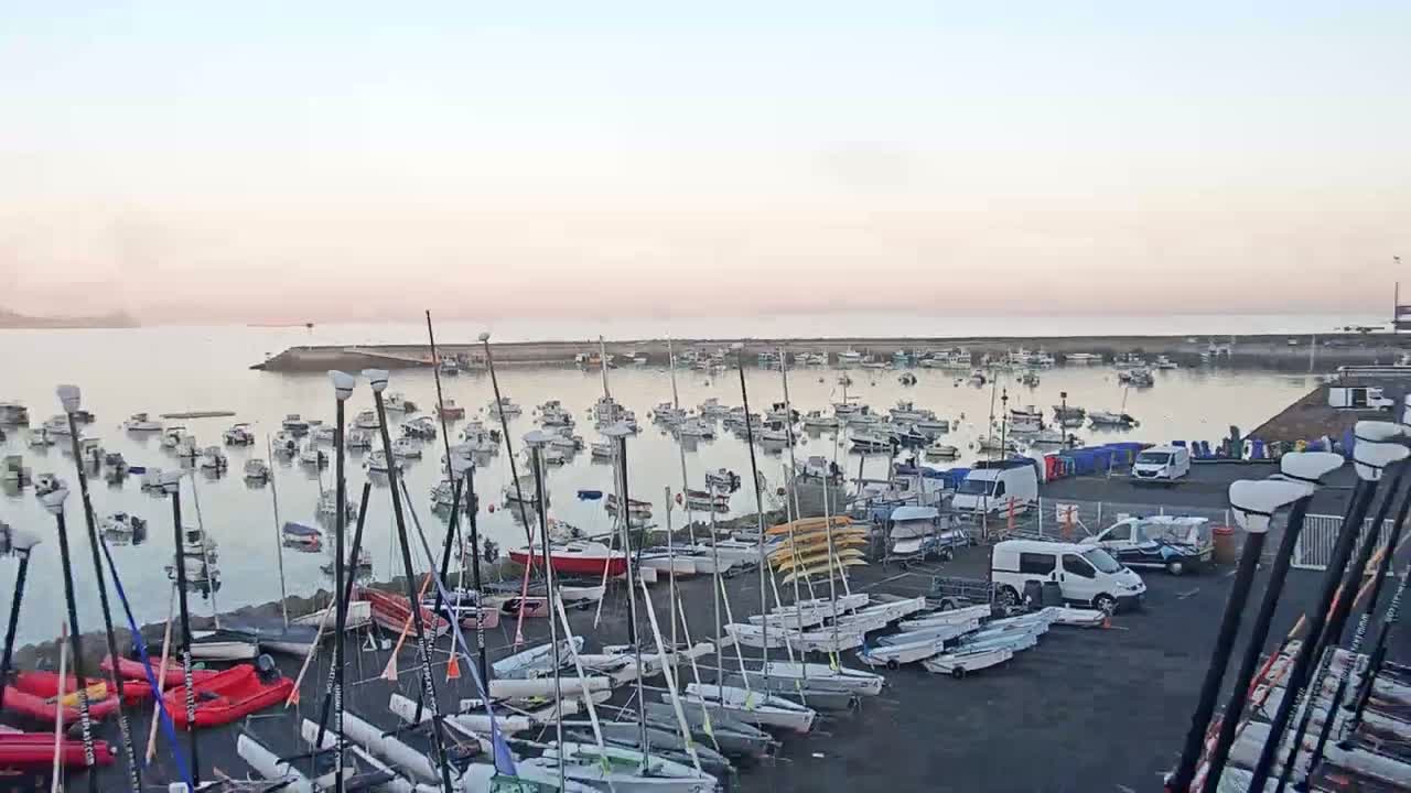 Erquy Comune & Port Live Cam - Saint-Brieuc, Cotes-d'Armor, Bretagne, France