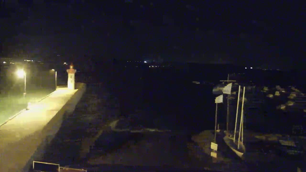 Erquy Comune & Port Live Cam - Saint-Brieuc, Cotes-d'Armor, Bretagne, France