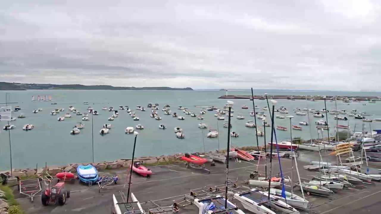Erquy Comune & Port Live Cam - Saint-Brieuc, Cotes-d'Armor, Bretagne, France