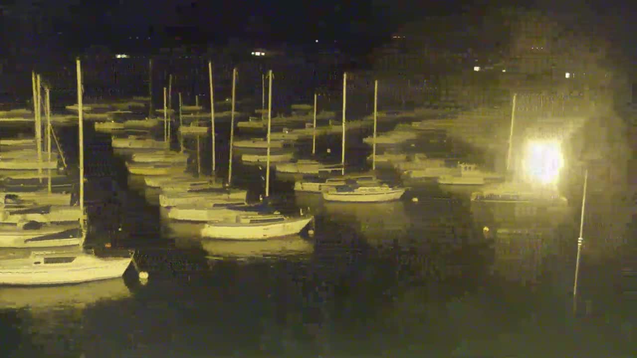 Erquy Comune & Port Live Cam - Saint-Brieuc, Cotes-d'Armor, Bretagne, France