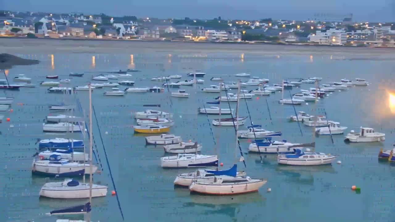 Erquy Comune & Port Live Cam - Saint-Brieuc, Cotes-d'Armor, Bretagne, France